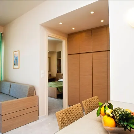 Kedrissos Aparthotel 3*