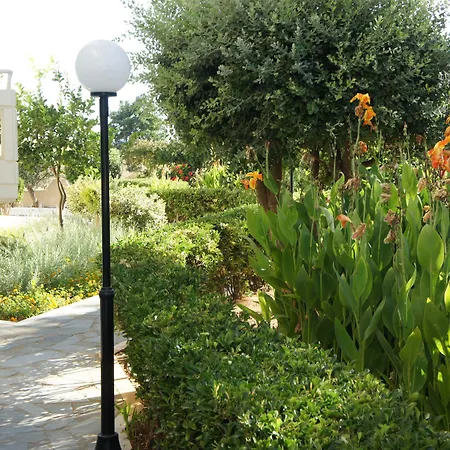 Aparthotel Kedrissos