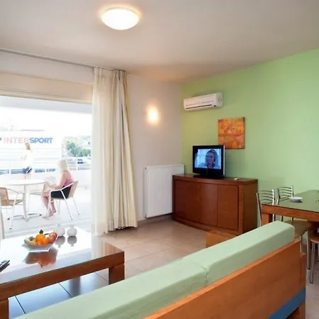 Apart Otel Kedrissos 3*
