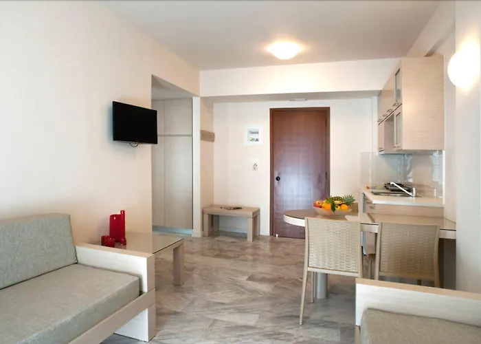 Apartmanhotel Kedrissos 3*