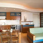 Kedrissos Apartmanhotel 3*