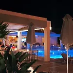 Apartmanhotel Kedrissos Hriszí Aktí Haniá